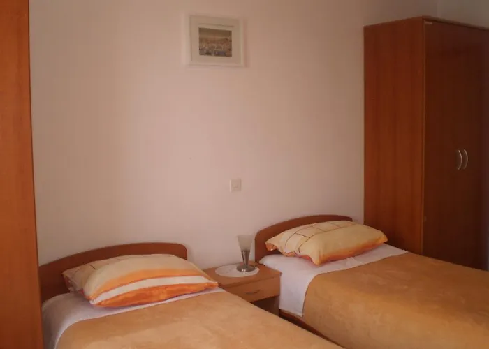 Kuzman דוברובניק