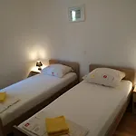 Kuzman *